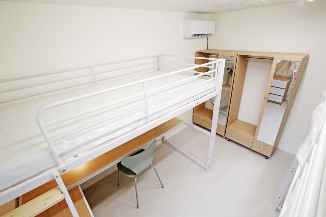 더뱀부하우스 신촌 — photo 2 of 13