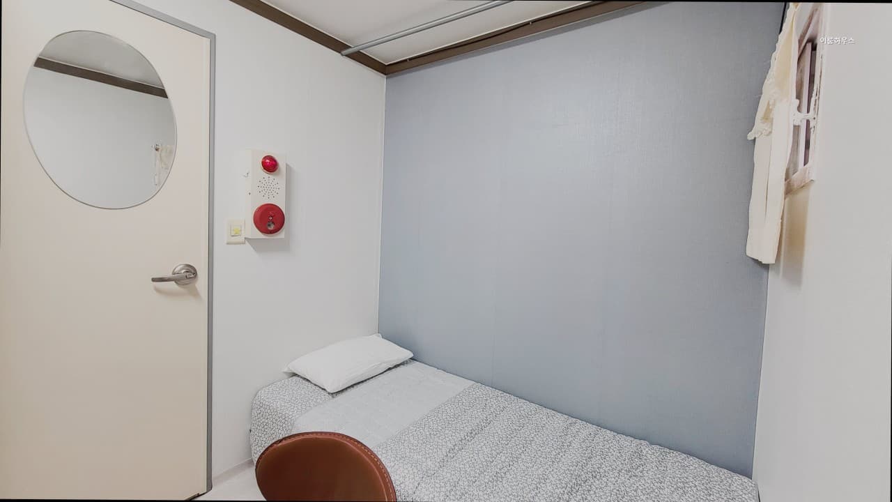 Mini-room Type (Deposit: 100,000 KRW) — photo 2 of 7