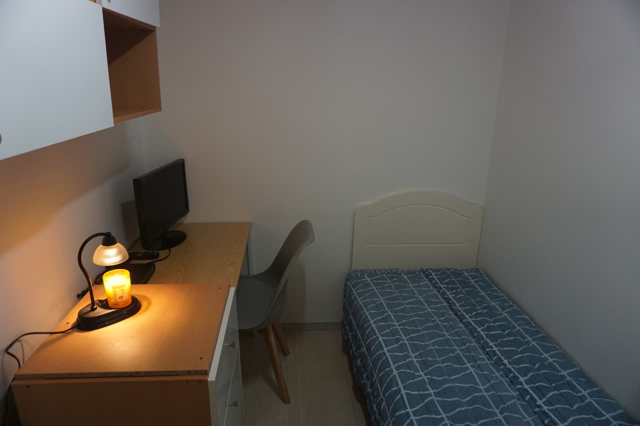 Room 211, Room 230 (Mini Room) — photo 1 of 2