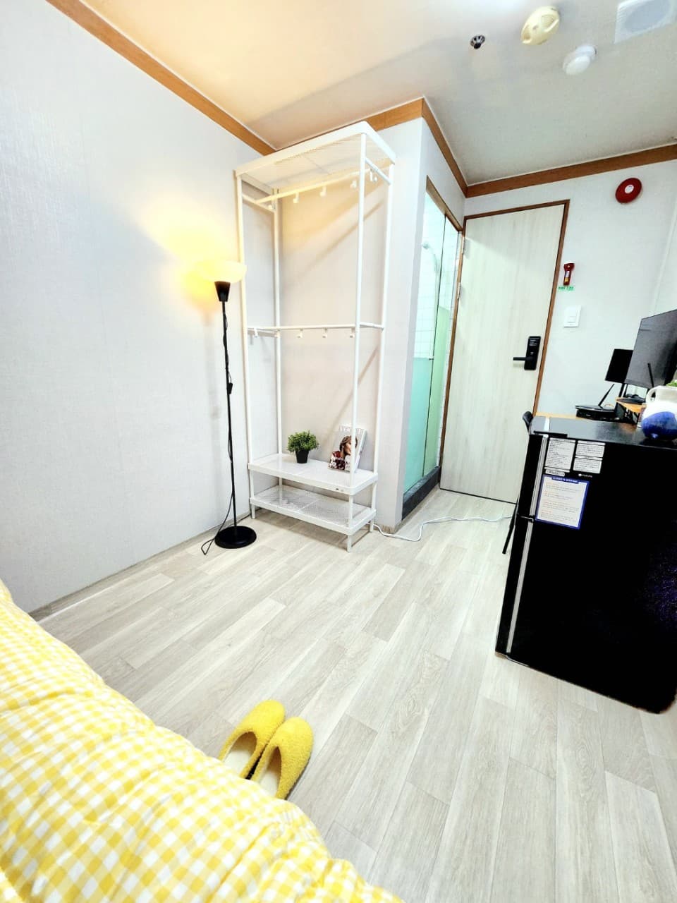 Shower Room (Deposit 100,000 KRW) — photo 1 of 4