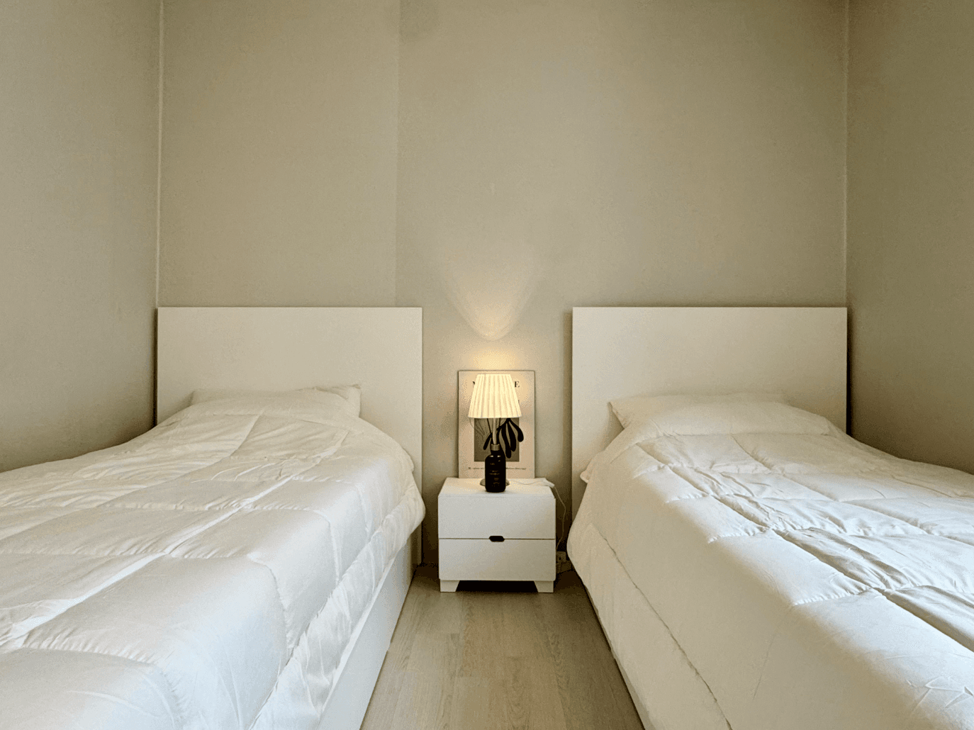 Cozy Room — photo 2 of 10