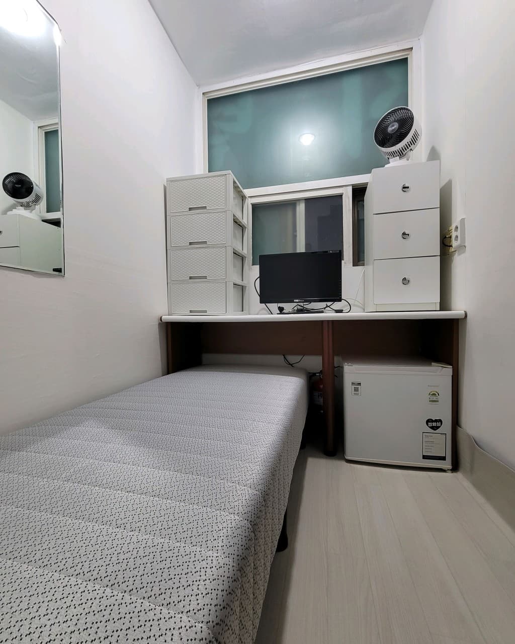 Miniroom — photo 2 of 7