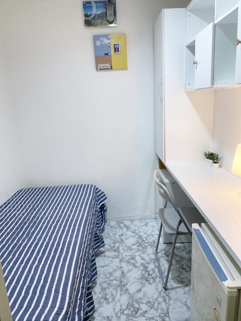 Standard Interior Window Room (Deposit 50,000 KRW) — photo 1 of 4
