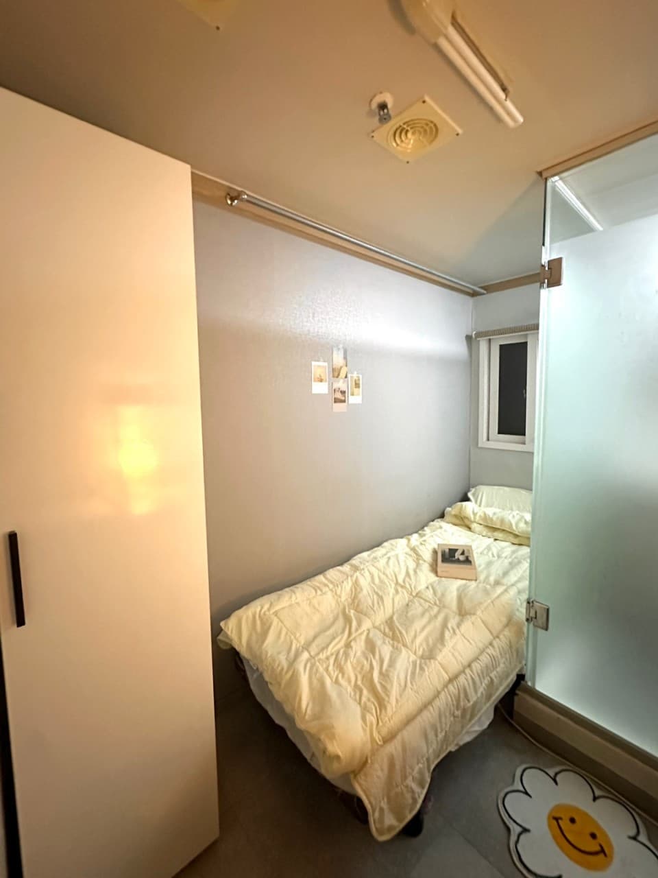 Suite Room Exterior Window (Deposit 100,000 KRW) — photo 2 of 4