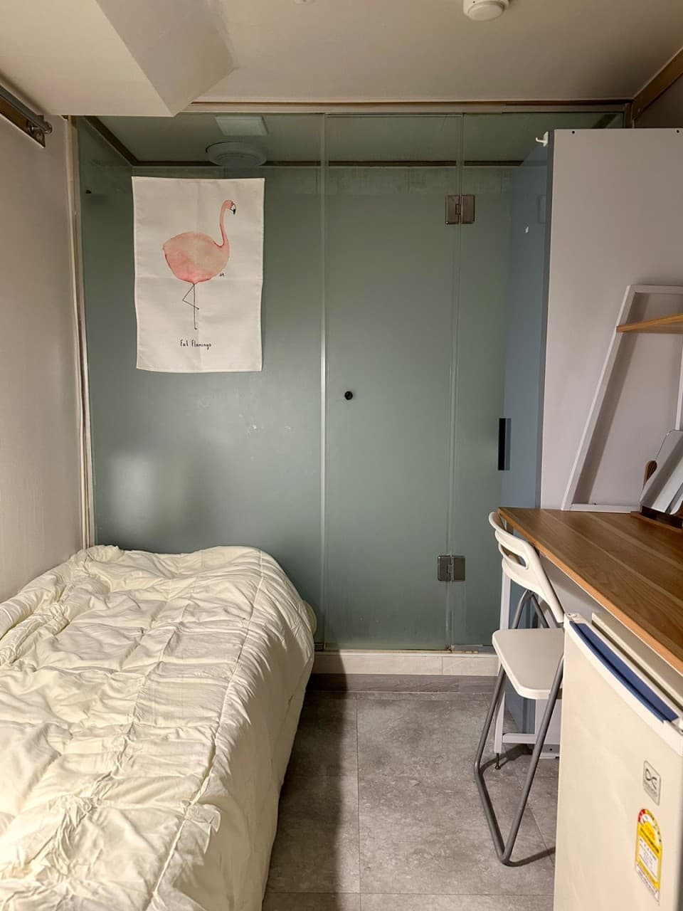 Suite Room Interior Window (Deposit 100,000 KRW) — photo 1 of 3