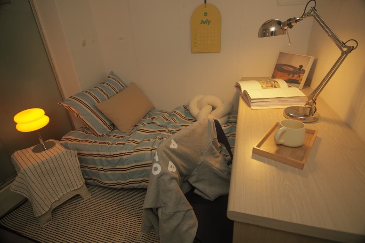 Studio Interior Window (standard) — photo 1 of 3
