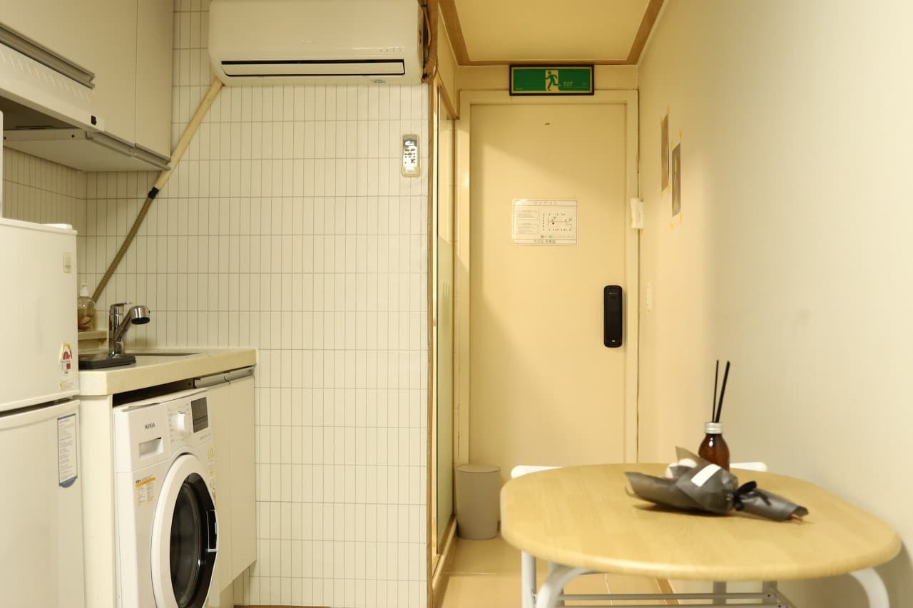 Premium Large Studio Room ( Deposit 350,000 KRW ) — photo 26 of 26
