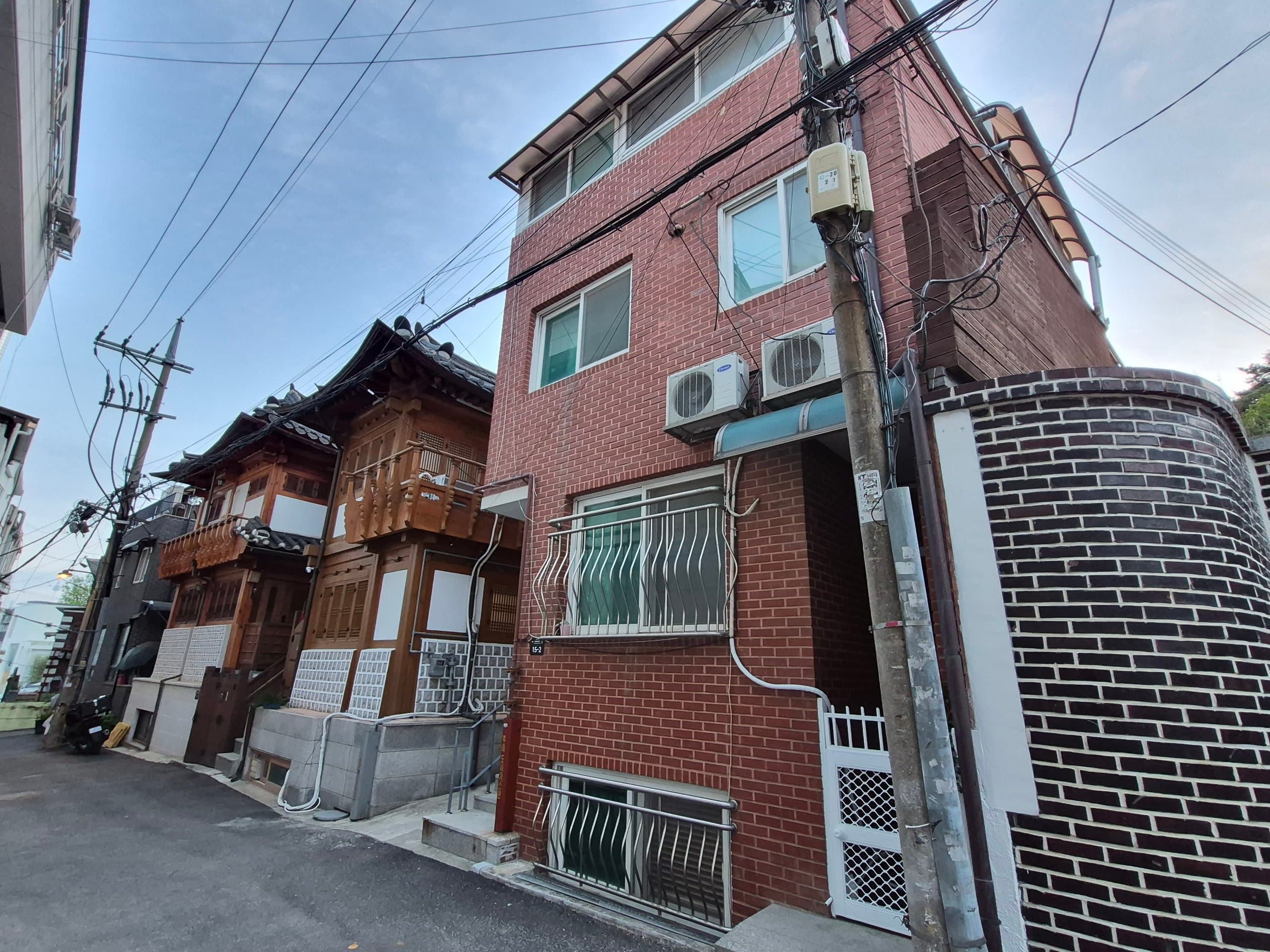 Anguk Station, Samcheong-dong, Bukchon Hanok Village, Gyeongbokgung Palace, National Museum of Modern and Contemporary Art
