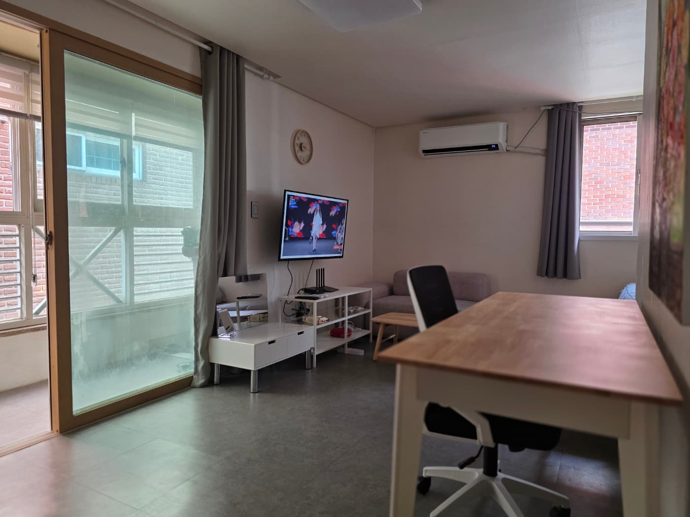 Room403 — photo 1 of 19