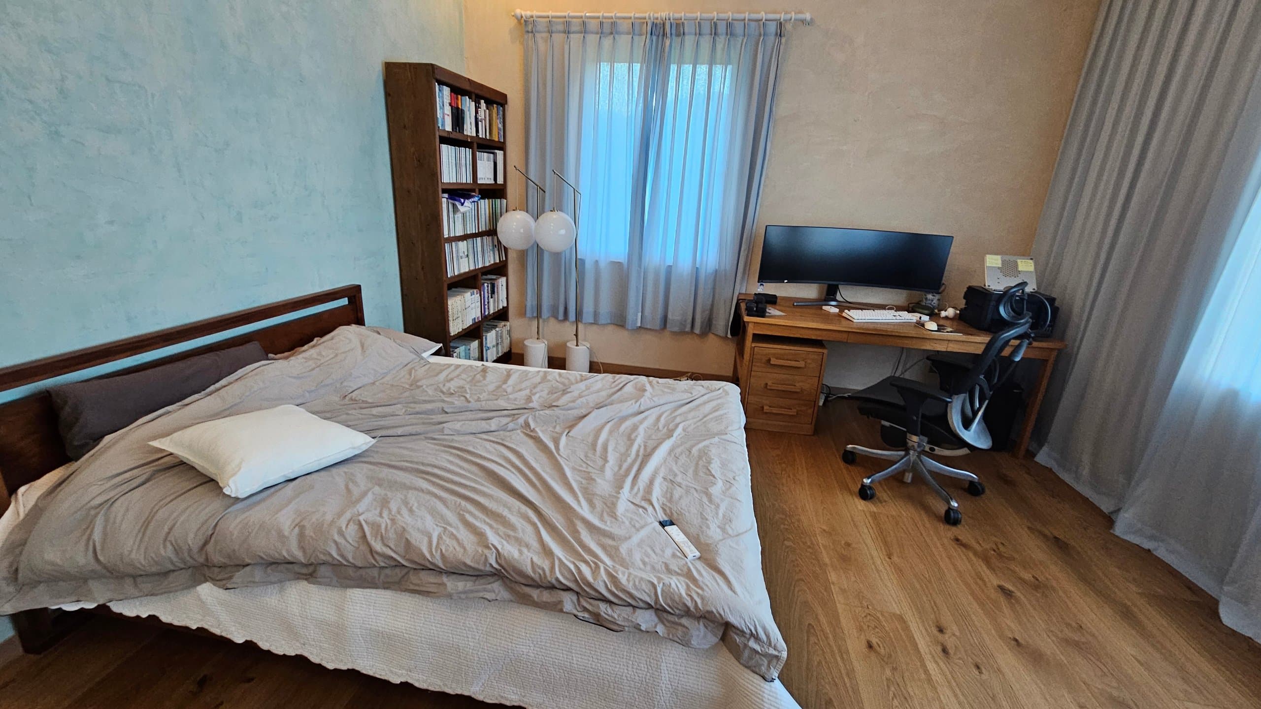 Room 3rd — photo 1 of 10