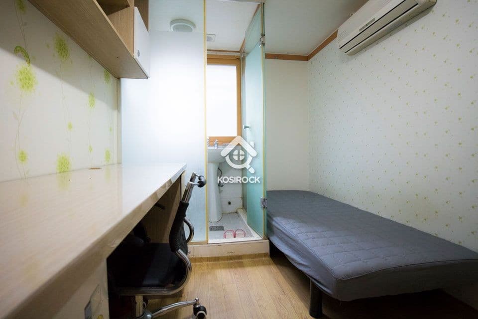Mini Room / Studio - Monthly Rent 330,000–420,000 KRW — photo 2 of 3