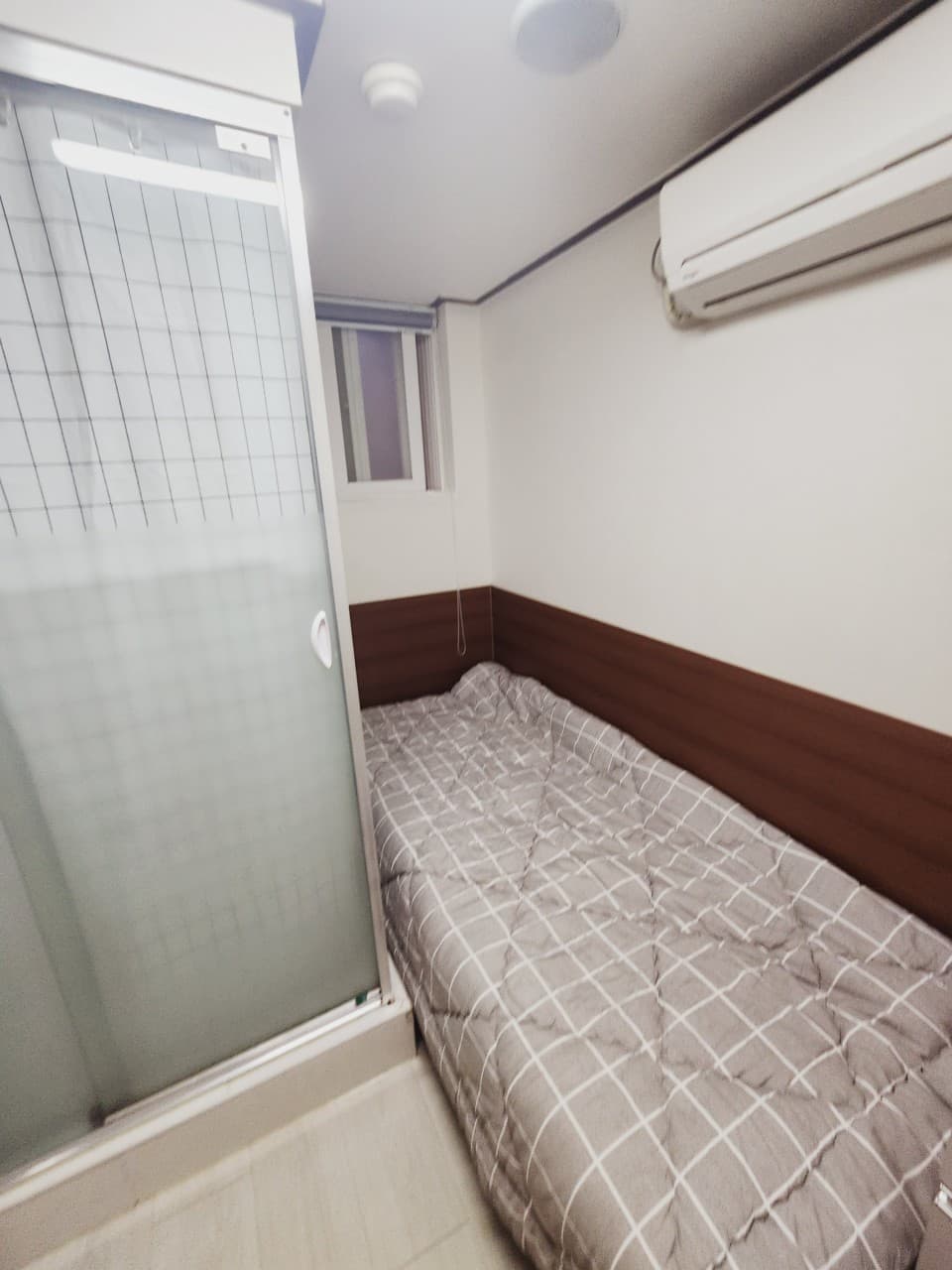 Exterior Window (Deposit 150,000 Won) — photo 13 of 13