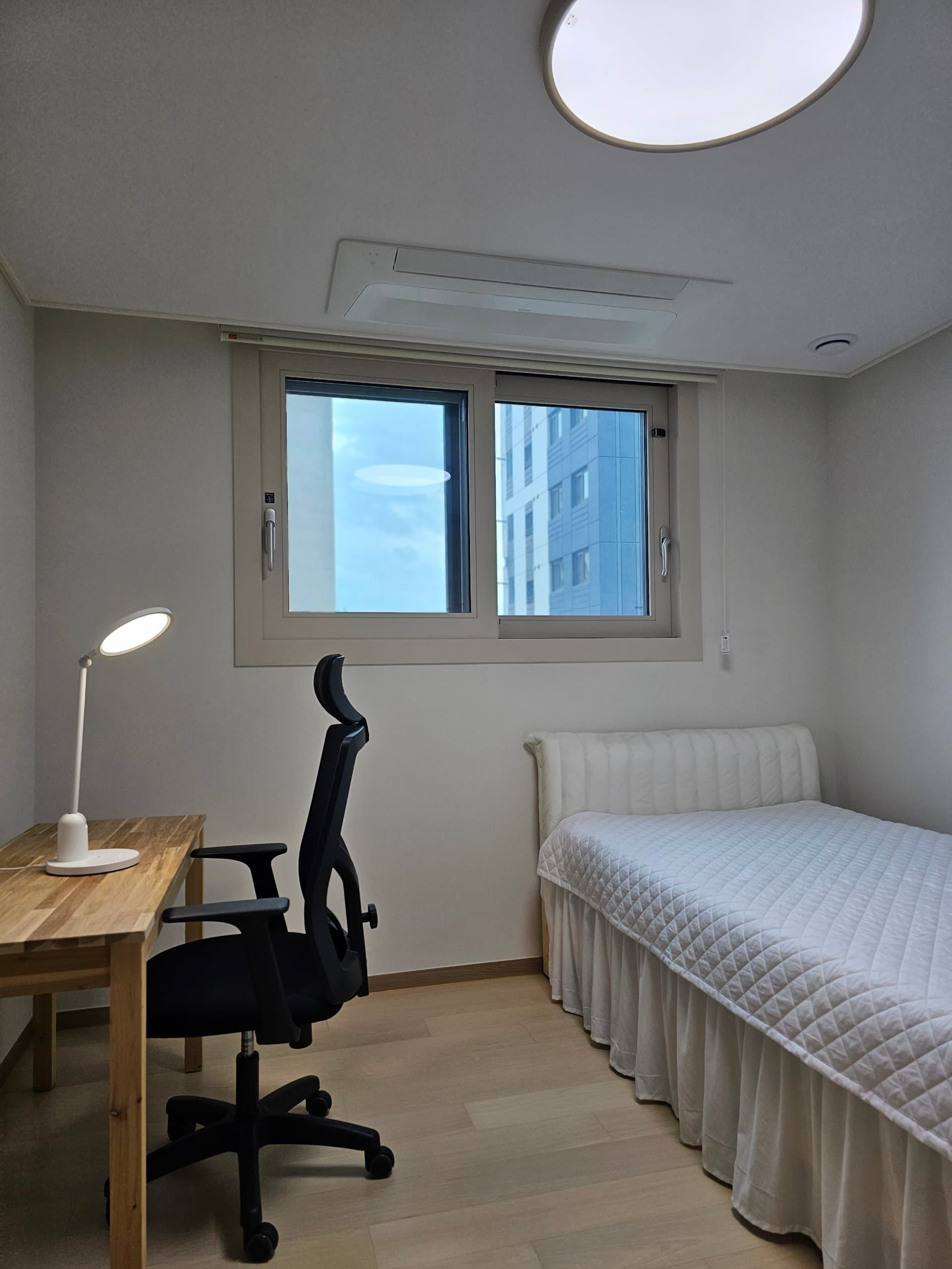 Room1 — photo 1 of 5