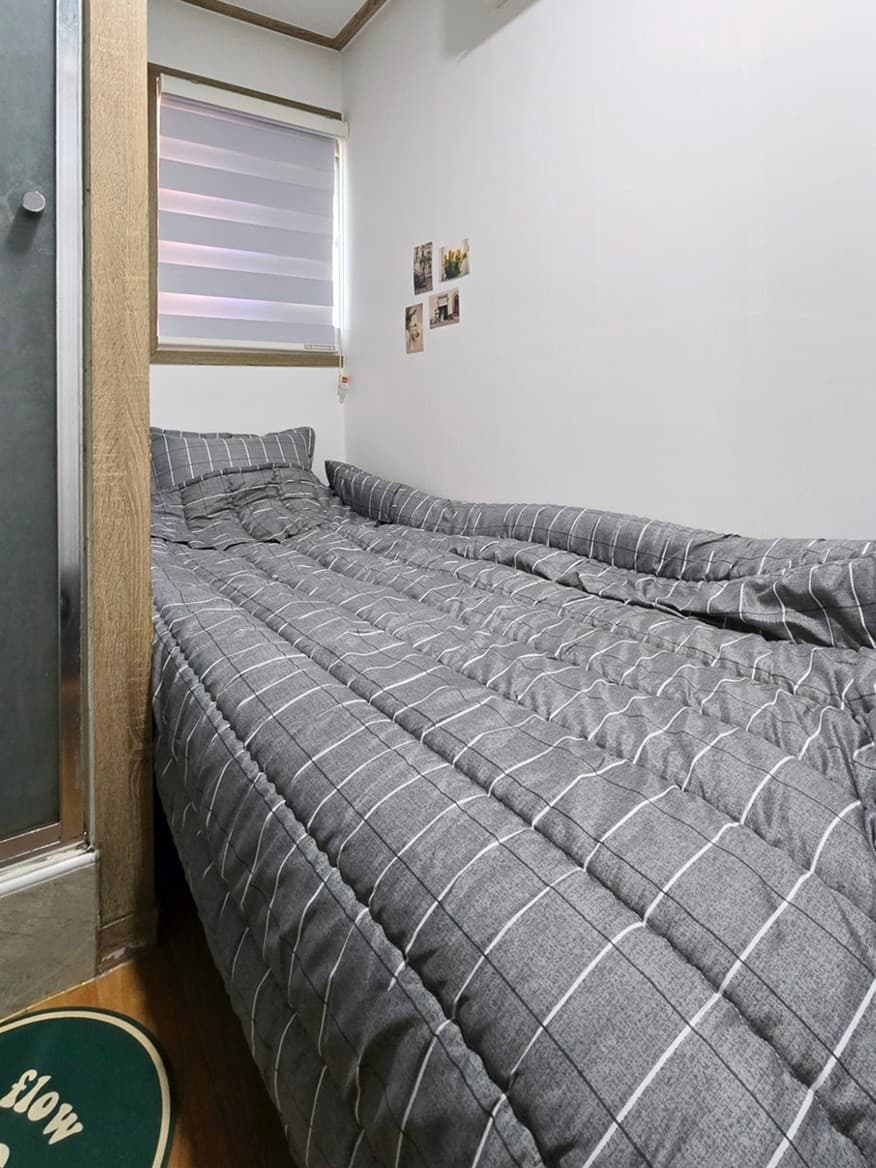 Standard Room (Deposit 100,000 KRW) — photo 1 of 10