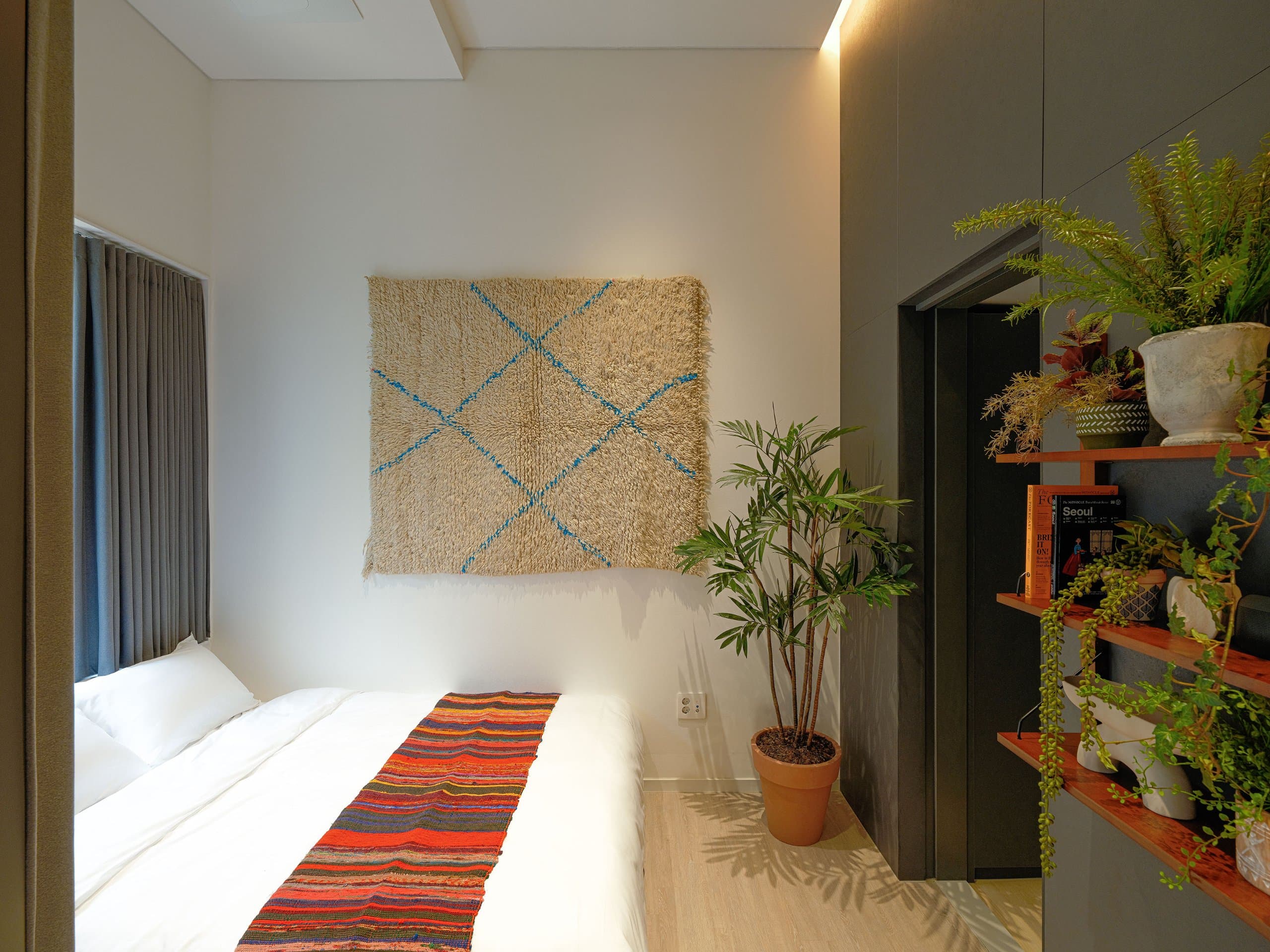 Bohemian Studio — photo 1 of 7
