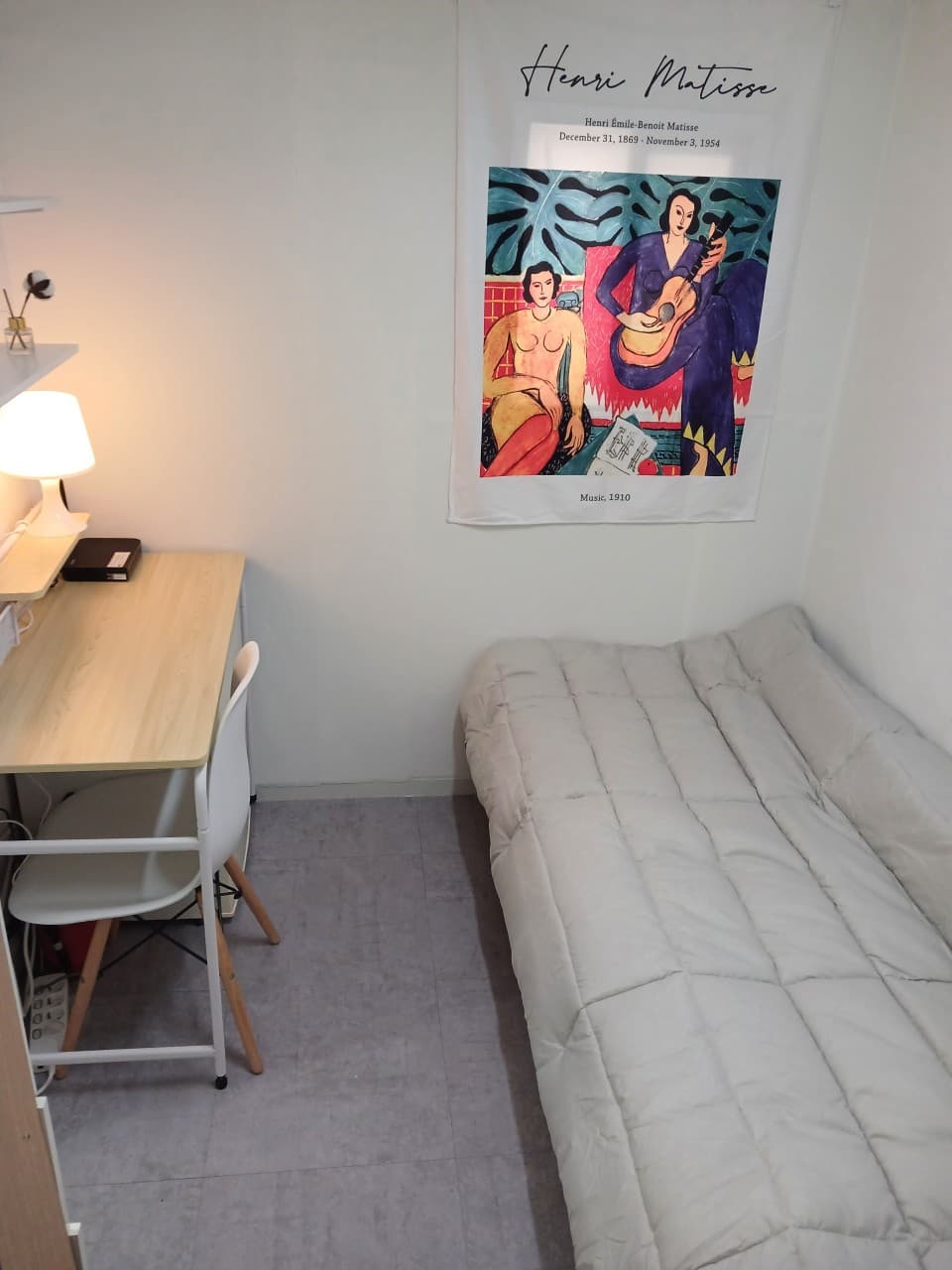 Room 309 (Studio)--Deposit 100,000 Won — photo 1 of 3