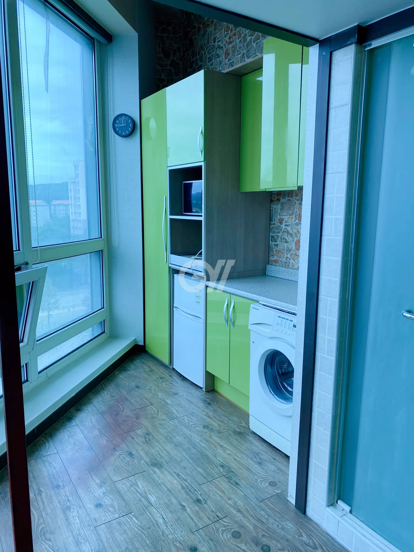 Exterior Large Room (Single Room) -- Deposit 300,000 KRW — photo 1 of 3