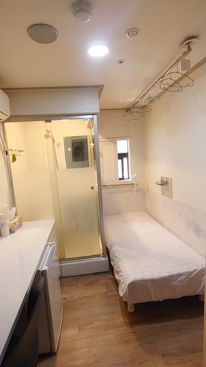 A One Roomtel — photo 2 of 4