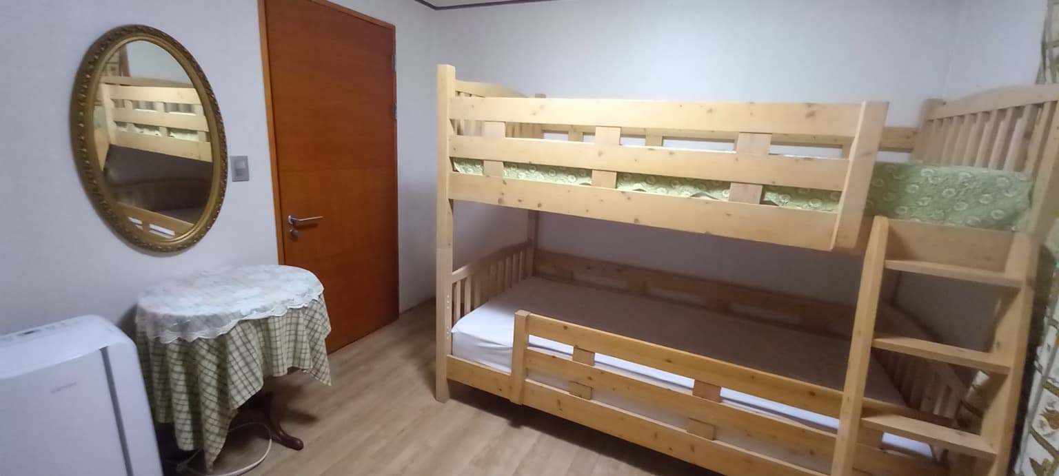 Room 3 — photo 1 of 10