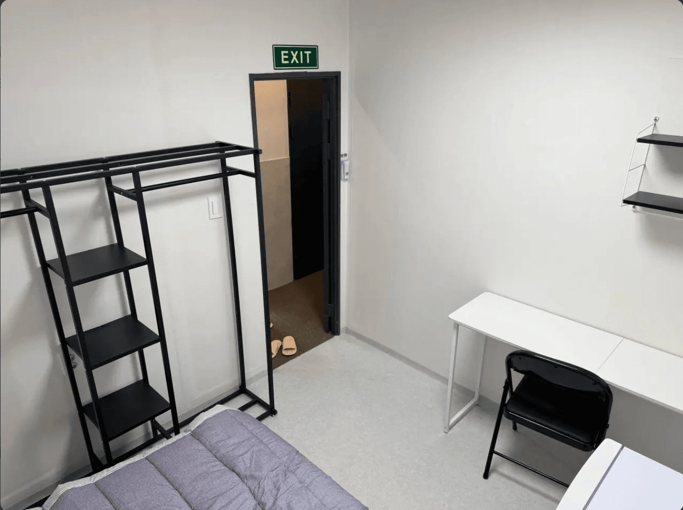 Spacious Room — photo 2 of 3