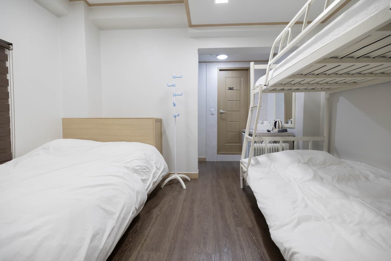 Studio Apartment (Monthly Rent 400,000-800,000 KRW) Deposit 100,000 KRW — photo 22 of 22