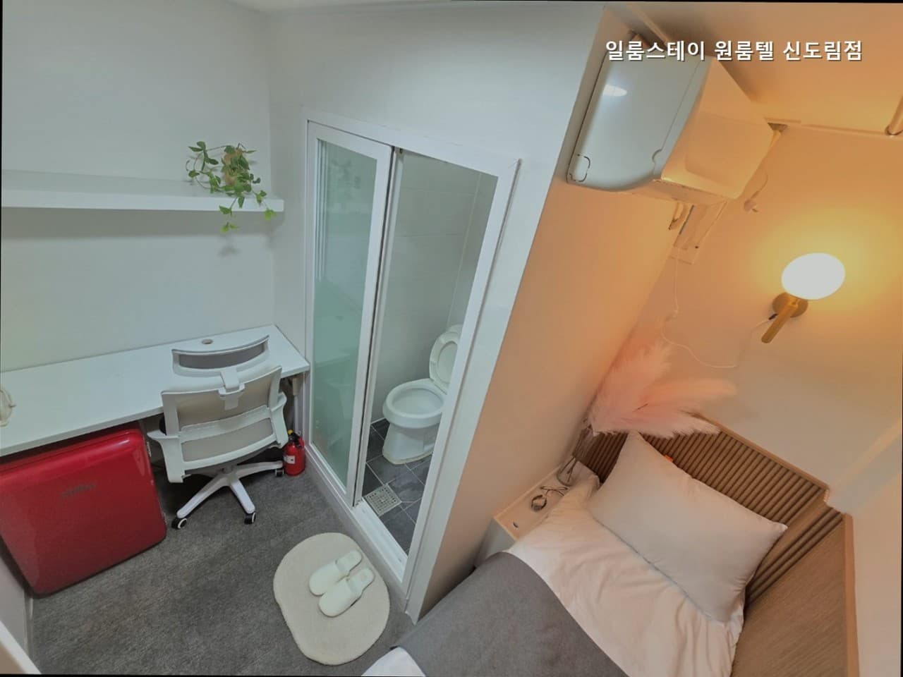 S (Studio with Exterior Window) - Deposit 150,000 KRW — photo 2 of 5