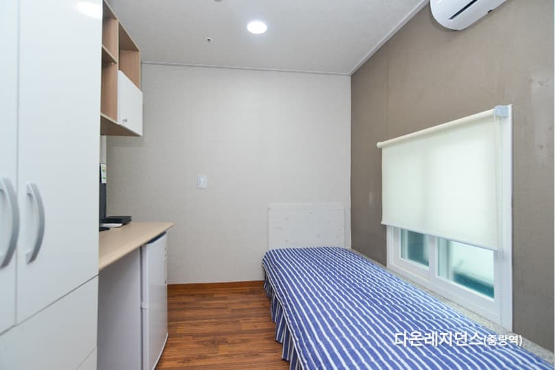 Inner Window Type B (Studio) - Deposit 150,000 KRW β photo 2 of 9