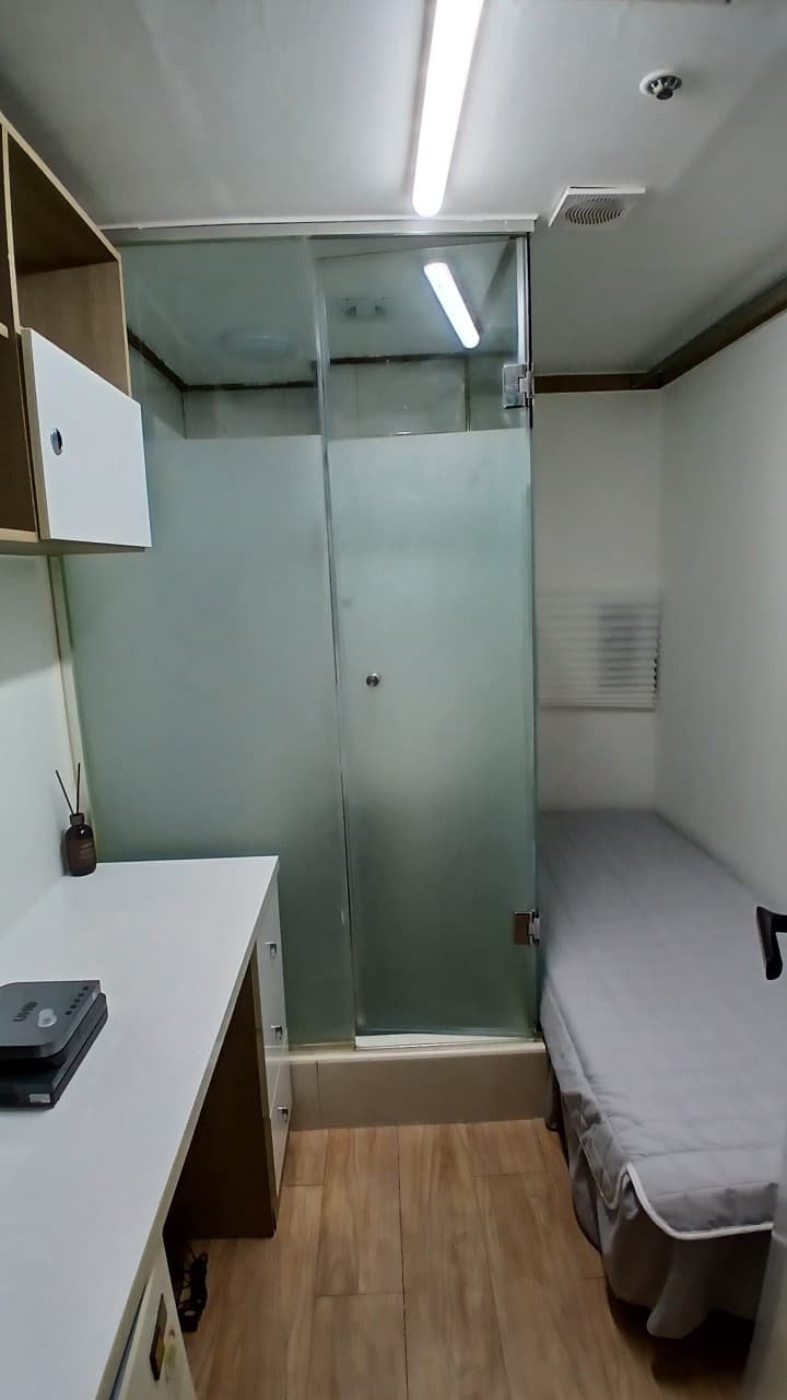 Shower Room (100,000 Won Deposit) β photo 2 of 2