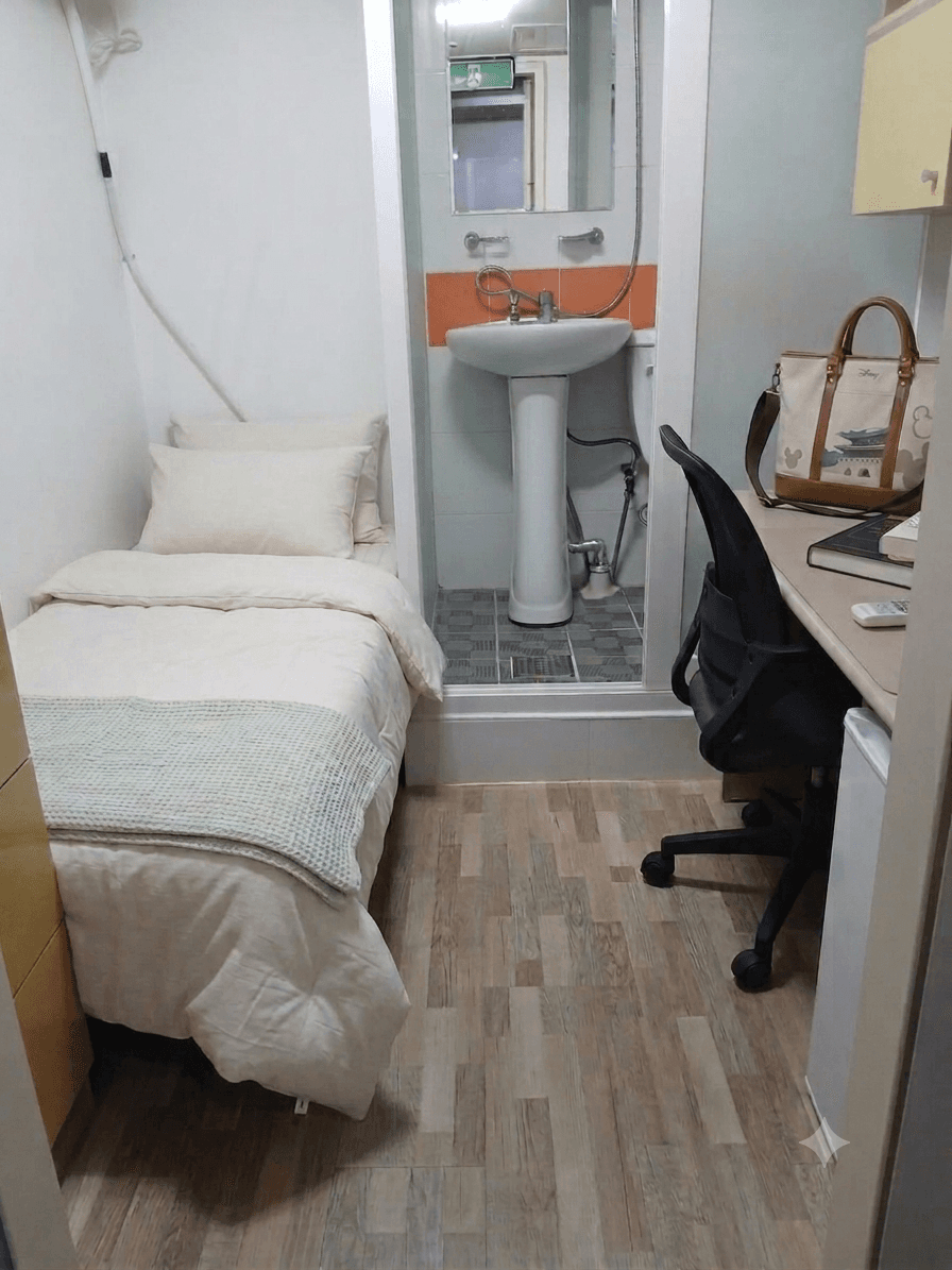 Standard Room with Inner Window (Private Bathroom) — photo 1 of 3