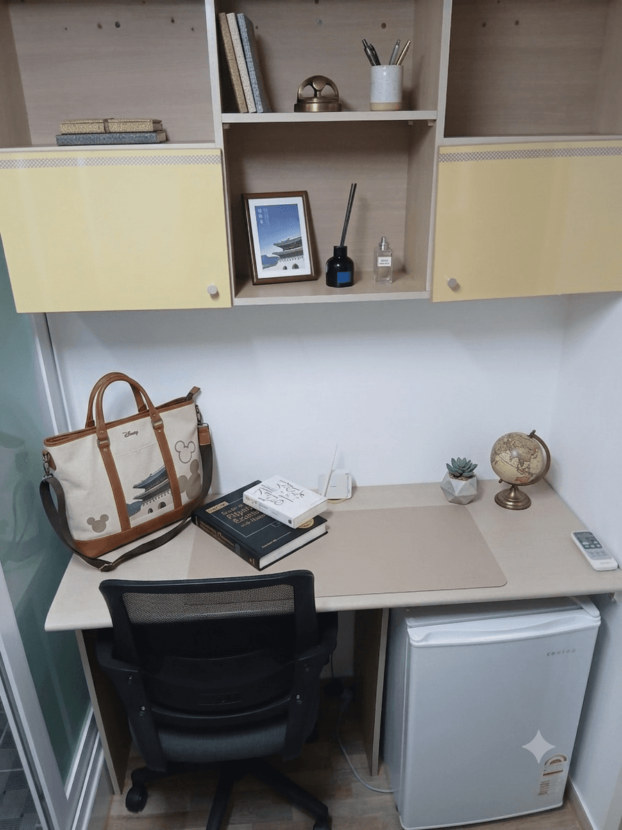 Standard Room with Inner Window (Private Bathroom) — photo 2 of 3
