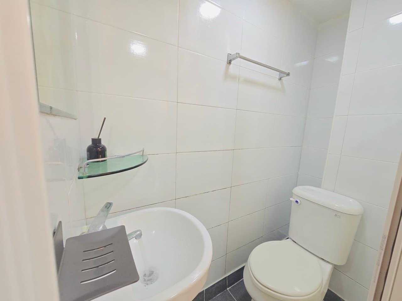 Double Room (Deposit 100,000 won) — photo 6 of 6