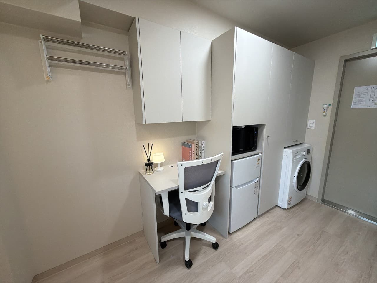 Standard Premium (Deposit 300,000 KRW) — photo 2 of 14