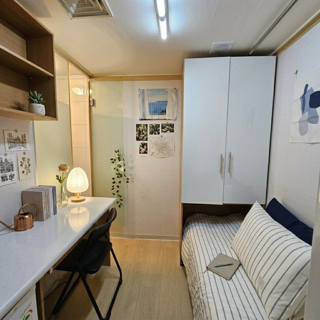 Shower Room (Deposit 100,000 Won) โ photo 1 of 2