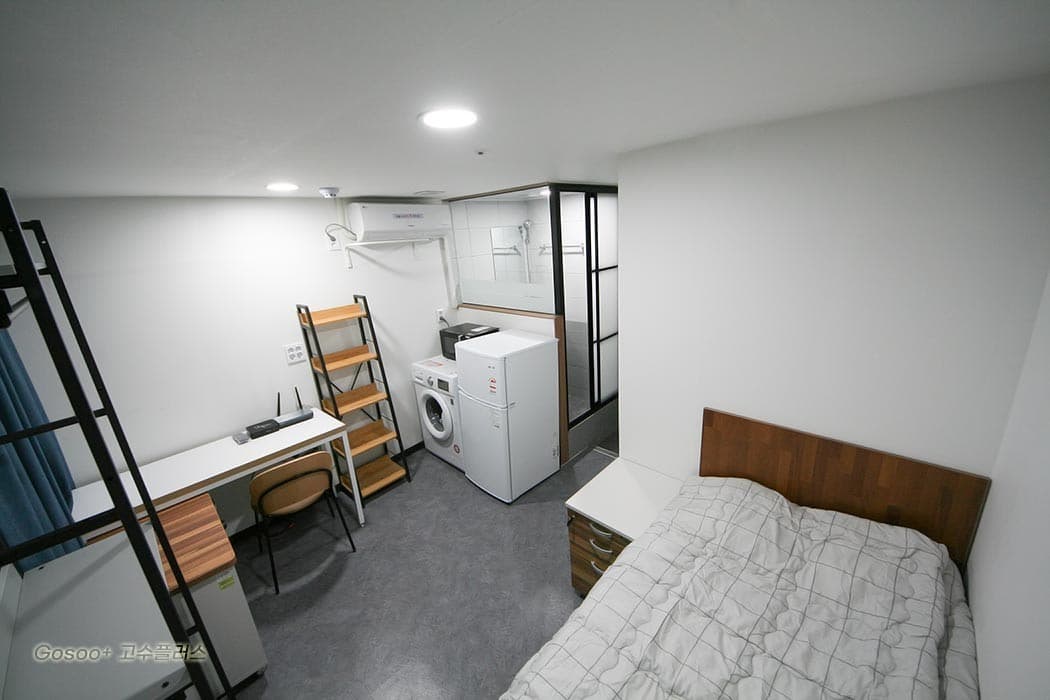 Large Room (Deposit 200,000 KRW) — photo 8 of 8