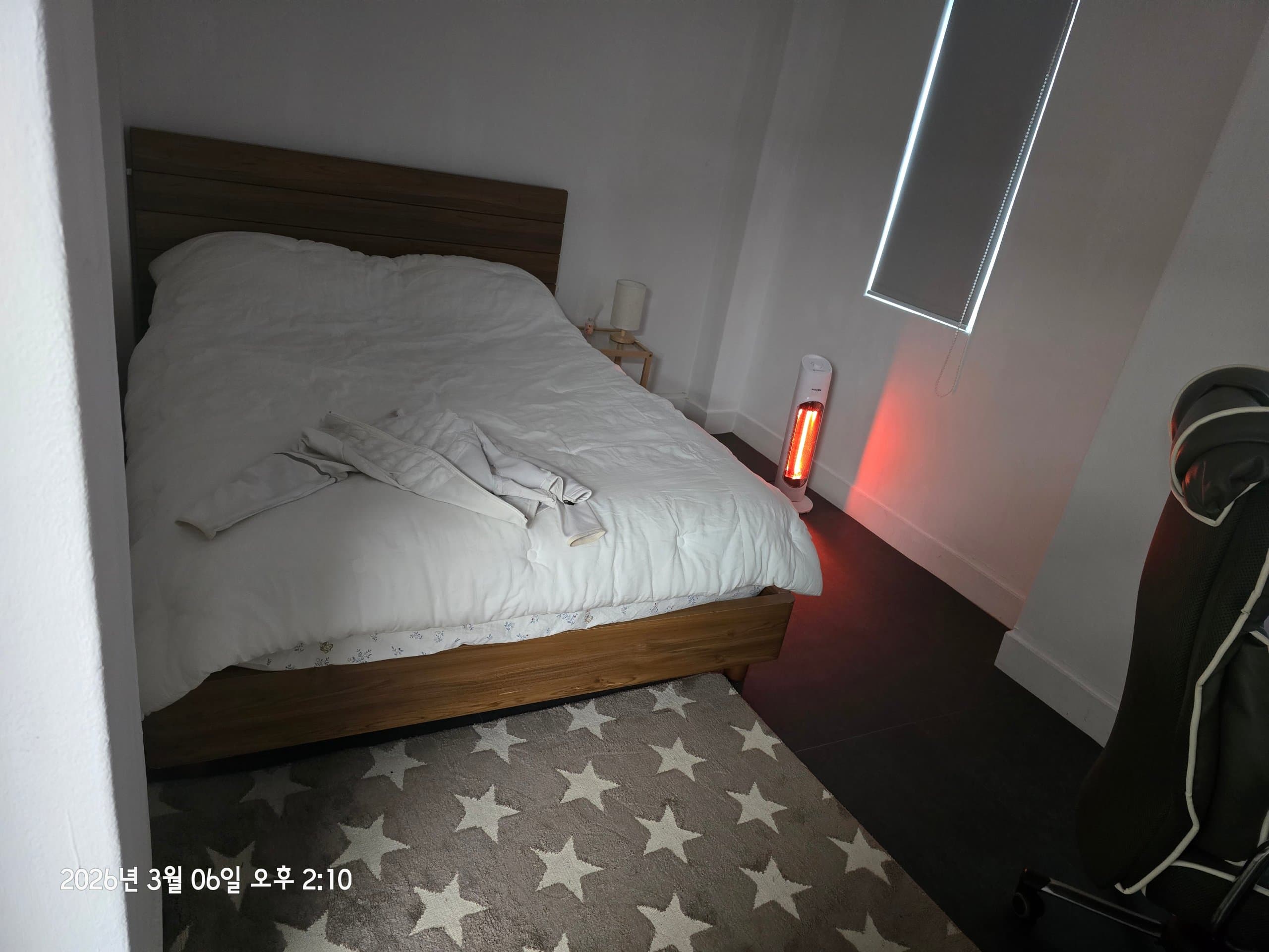Room 1 — photo 2 of 3