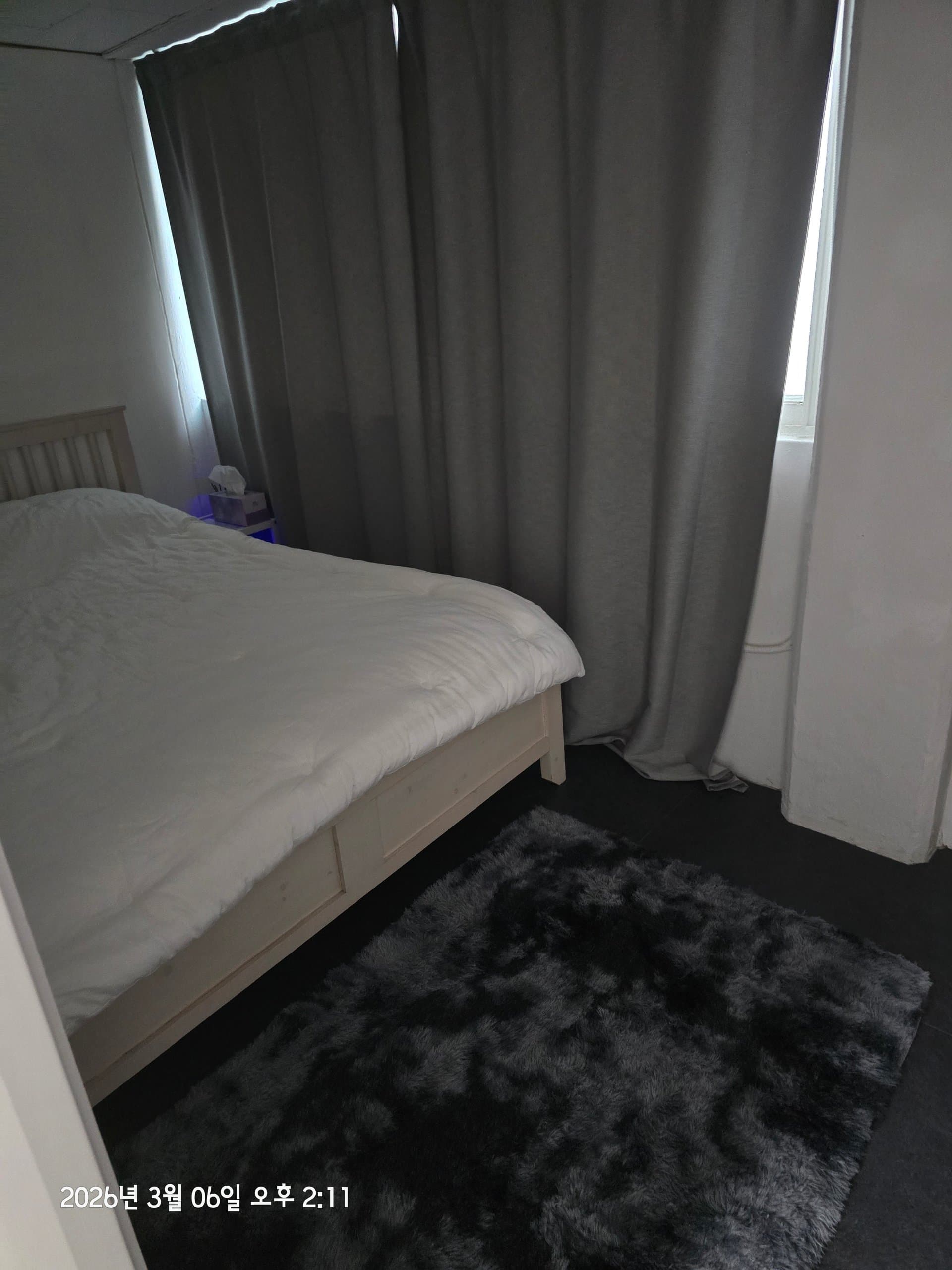 Room 3 — photo 3 of 3