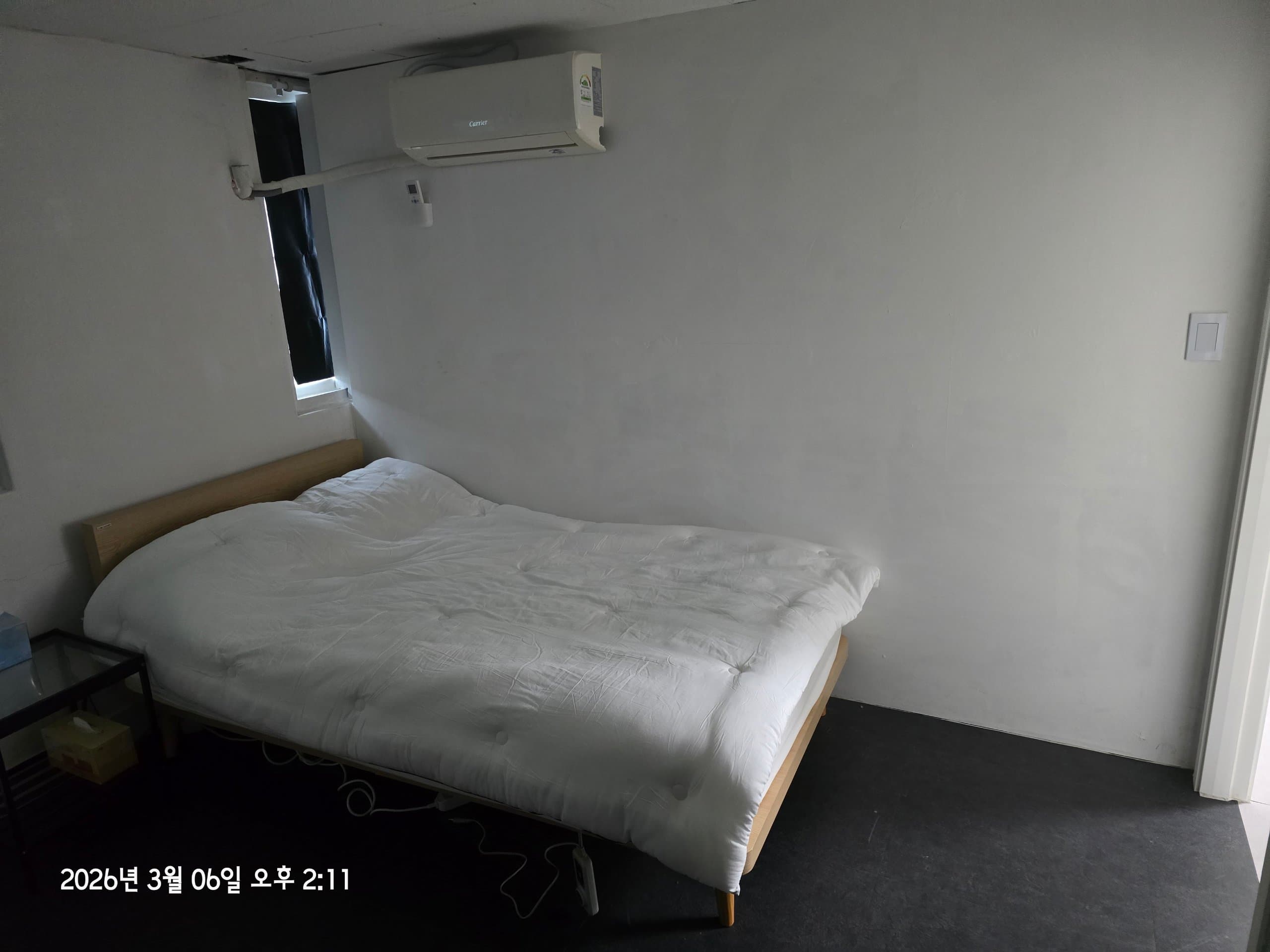Room 6 — photo 3 of 3