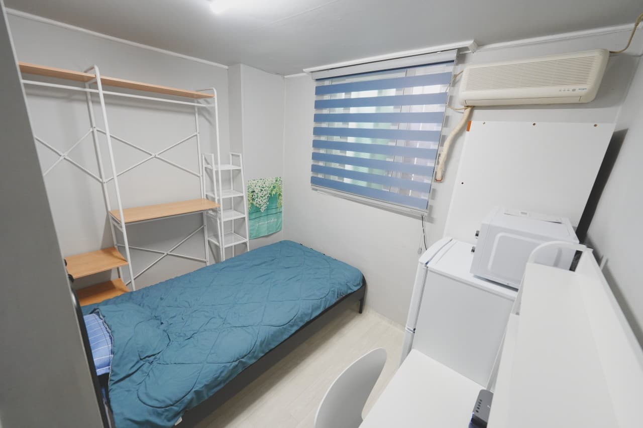 Premium Fully Furnished Studio (Deposit 100,000 Won) — photo 8 of 8
