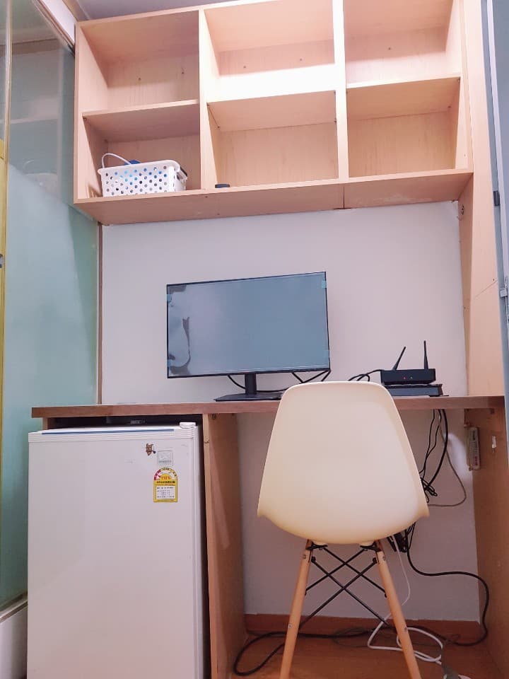 Studio (Monthly Rent 400,000–500,000 Won) — photo 1 of 12