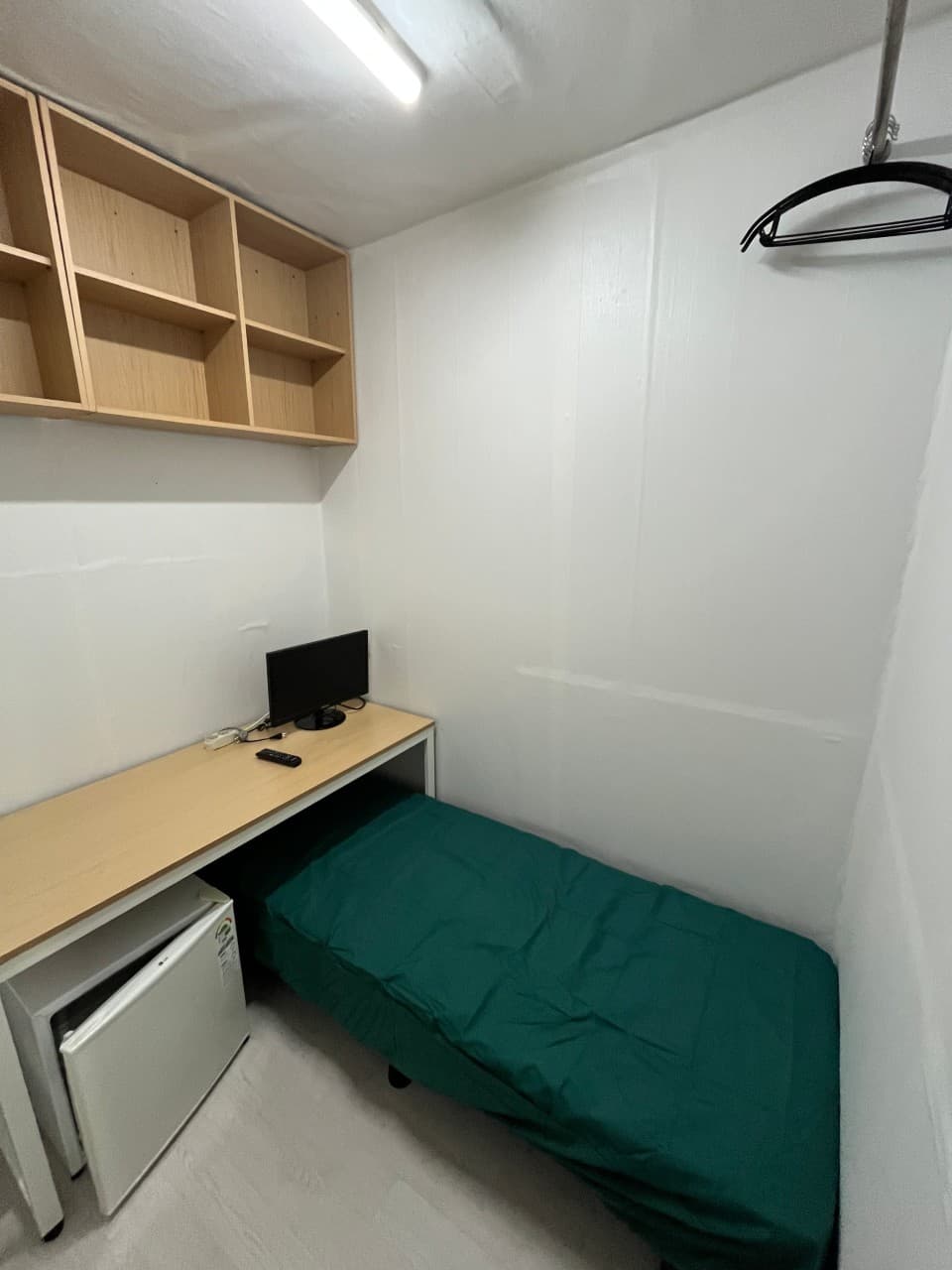 Mini Room (Hallway Window) - Deposit 50,000 Won — photo 2 of 3